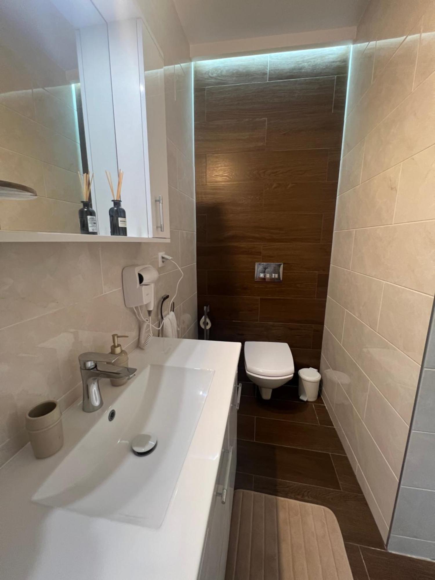 La Strada Central Apartament Oradea Exteriér fotografie